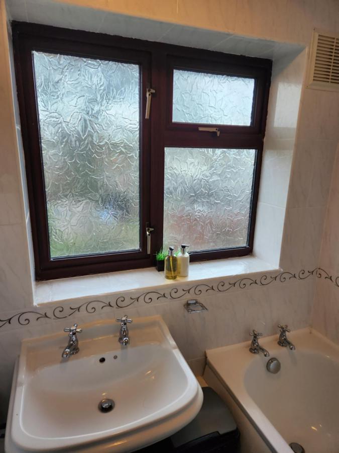 Private Luxurious Space Basildon  Exterior photo